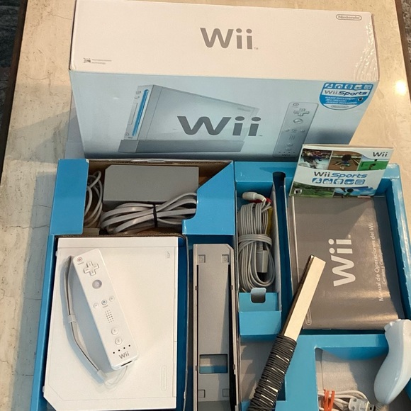 Nintendo Wii Console & Wii Sports Game Nintendo RVL-001 System Complete Box - Picture 16 of 16